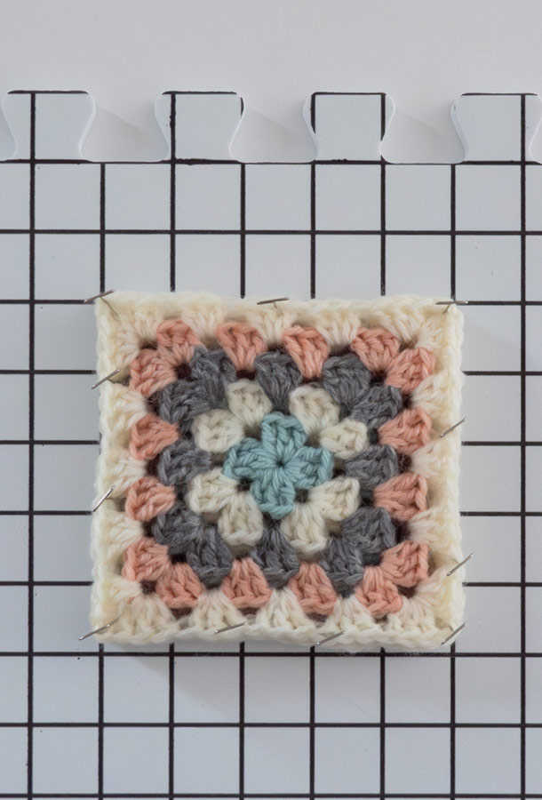 4 RAZONES POR LAS QUE DEBERÍAS BLOQUEAR TUS GRANNY SQUARES